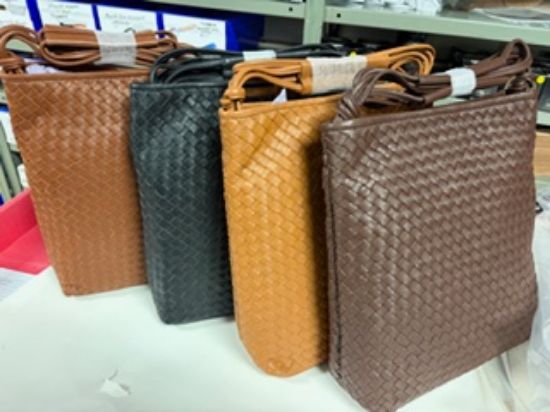 Picture of 202 Woven Large Leather Bag